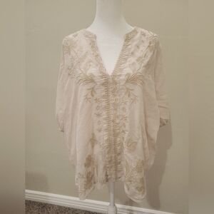 Beautiful Johnny Was Embroidered Bohonstyke blouse.